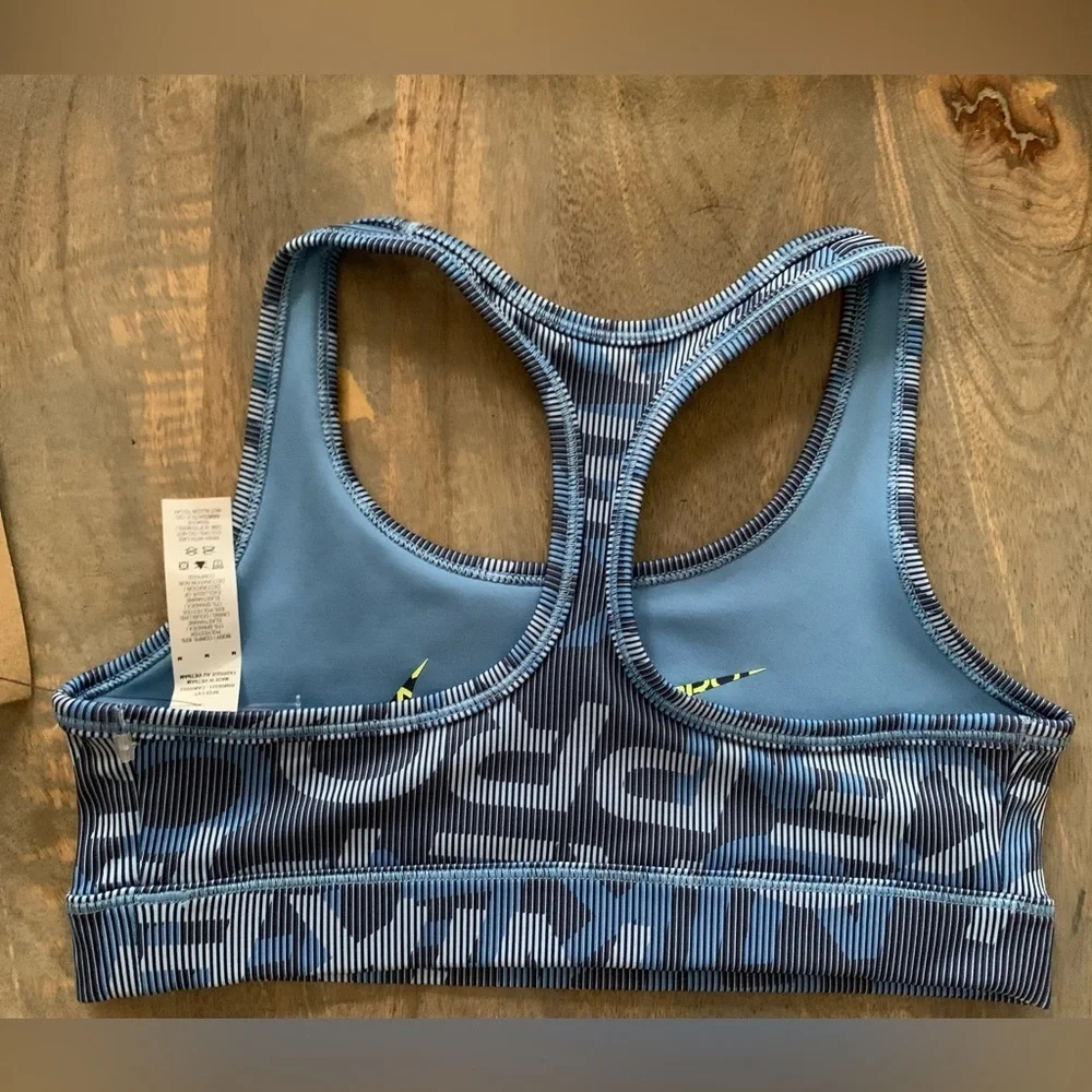 Nike Girl’s Swoosh Bra Reversible